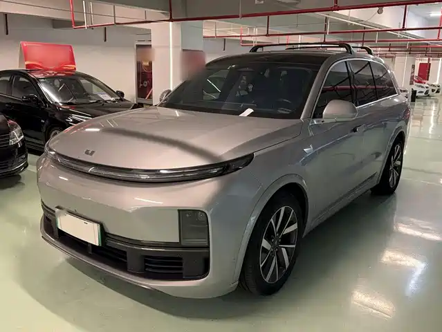 Li Auto L8