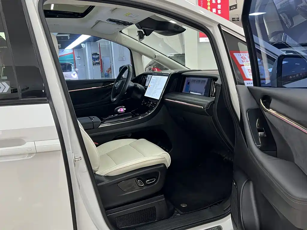 GAC Motor Trumpchi E9 — миниатюра 11