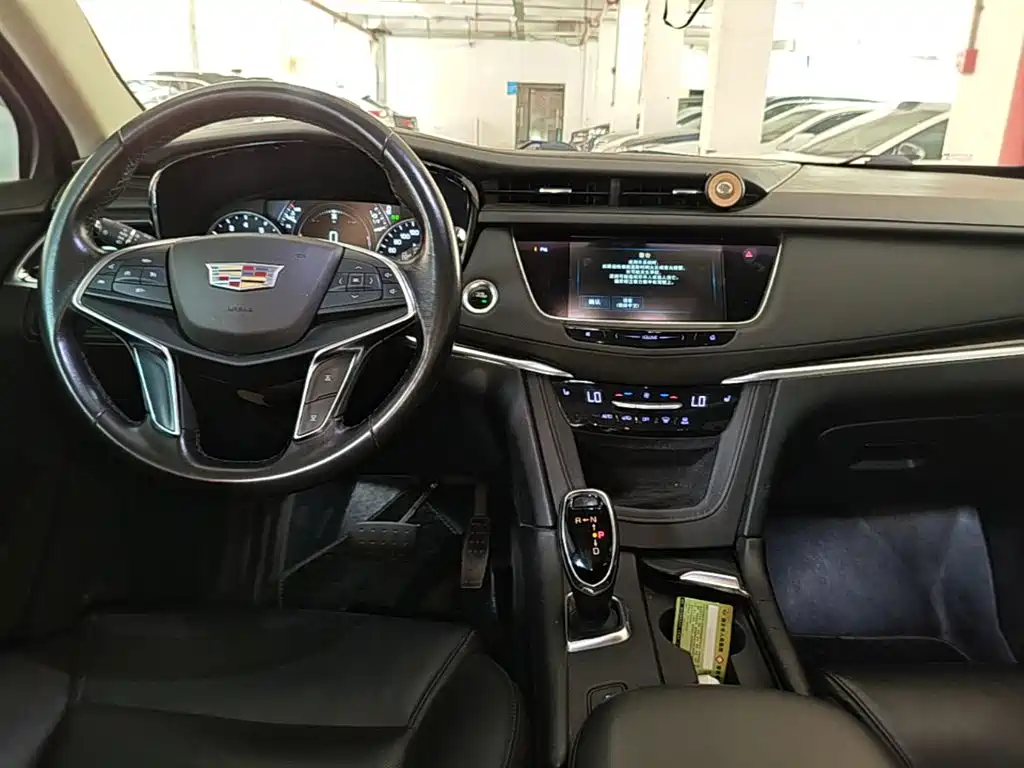 Cadillac XT5 — миниатюра 10