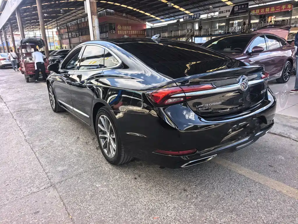 Buick LaCrosse — миниатюра 7