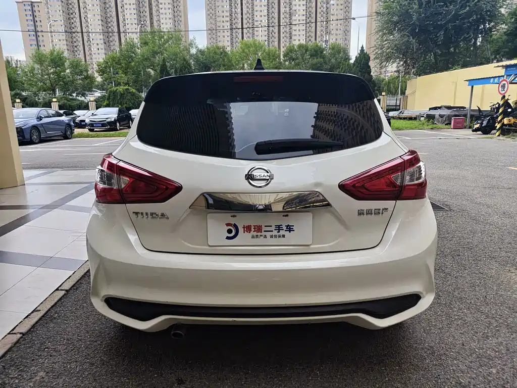 Nissan Tiida — миниатюра 5