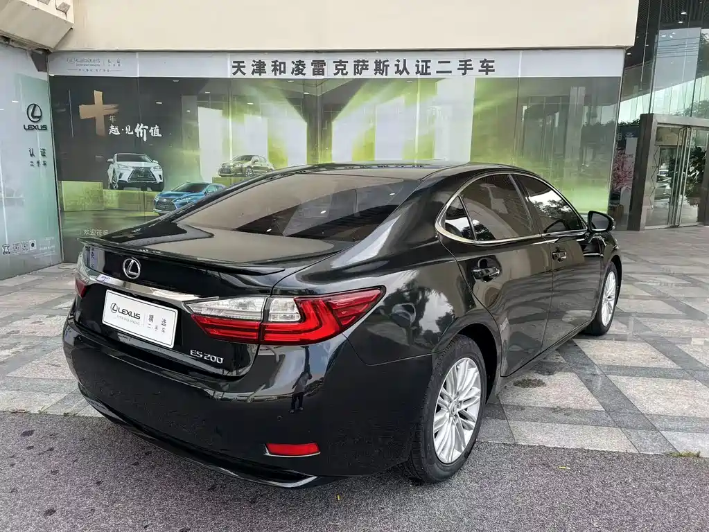 Lexus ES — миниатюра 5