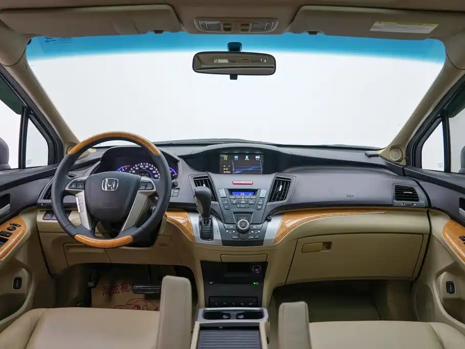 Honda Odyssey — миниатюра 9