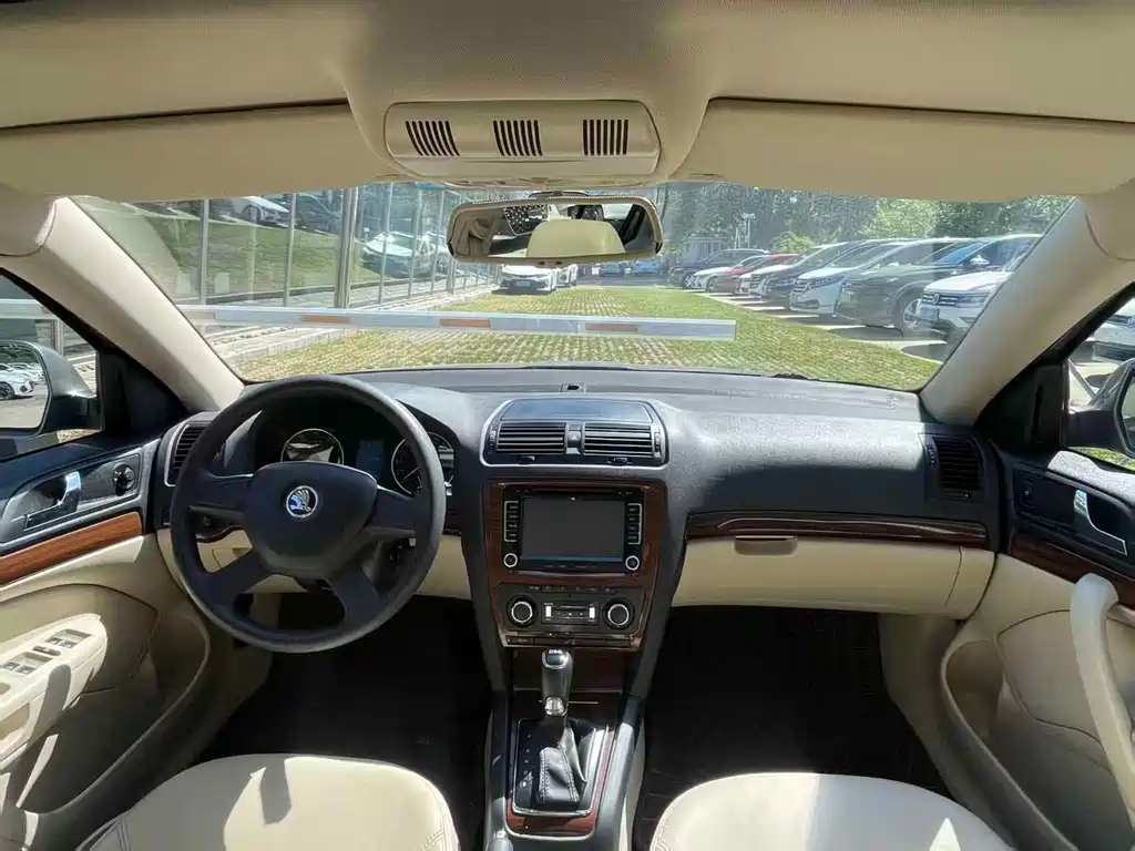 Skoda Octavia — миниатюра 3