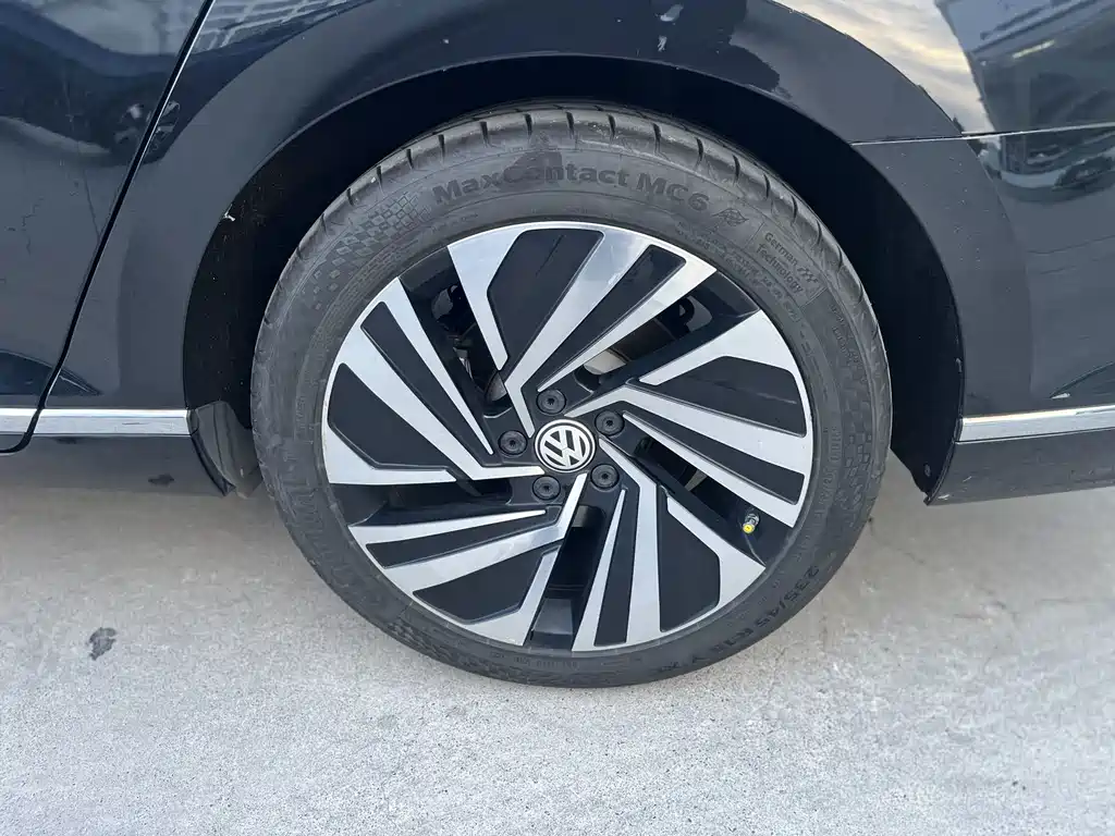 Volkswagen 迈腾 PHEV — миниатюра 5