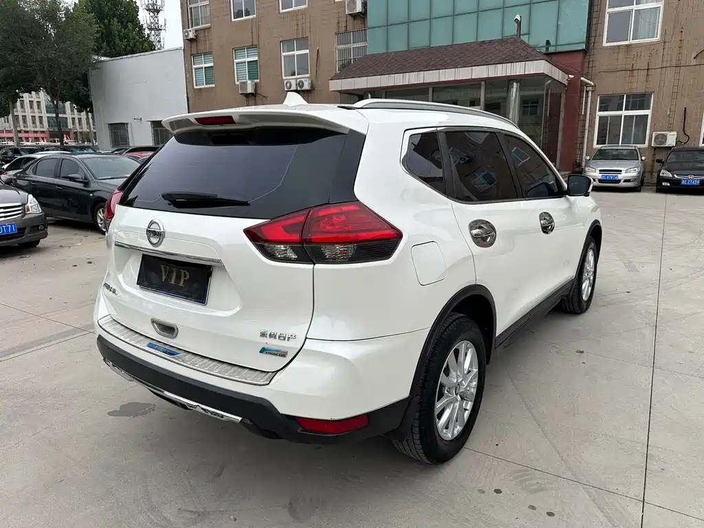 Nissan X-Trail — миниатюра 9