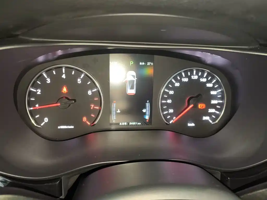 BYD MAX — миниатюра 12