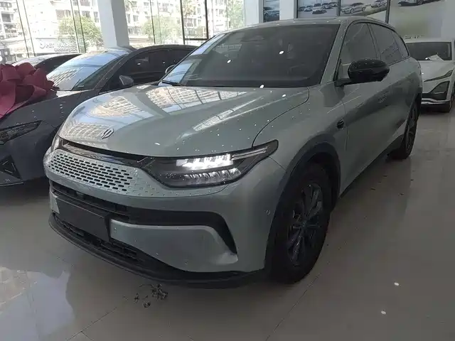 ZERO-RUNNING CAR ZERO RUN C11 2023