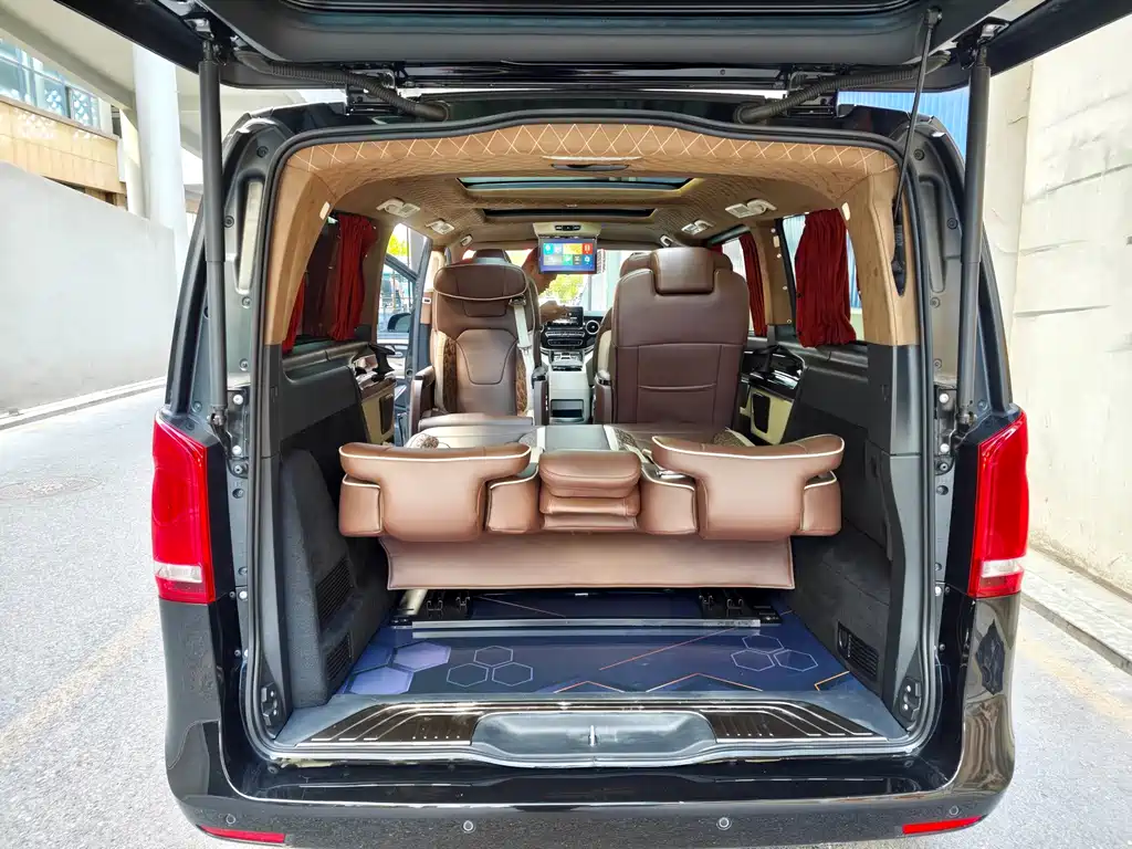 Mercedes-Benz V-Class — миниатюра 6