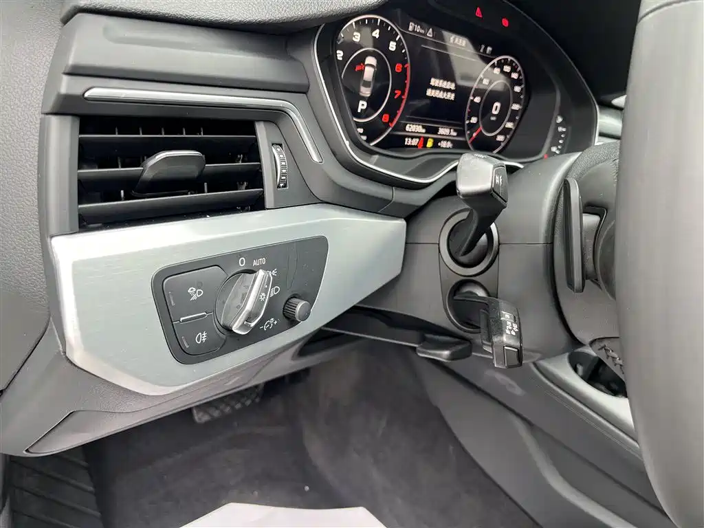 Audi A4L — миниатюра 14