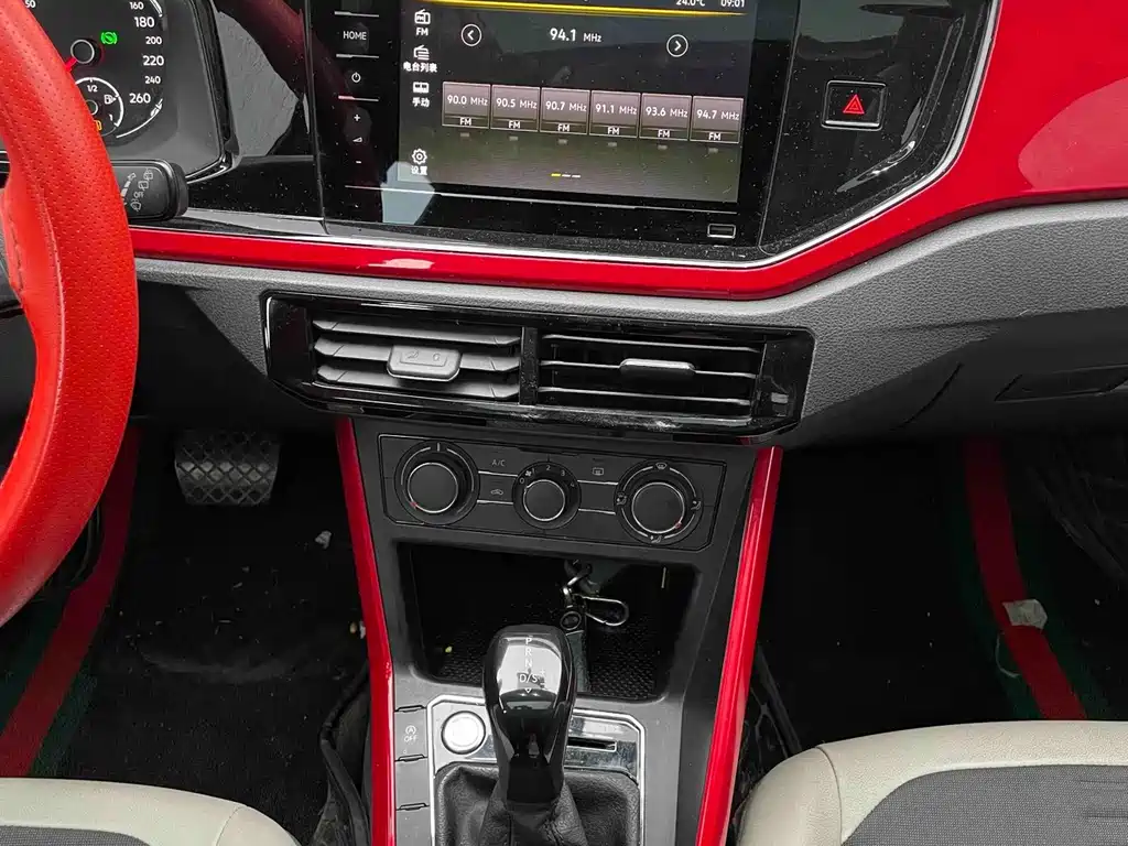 Volkswagen Polo — миниатюра 8