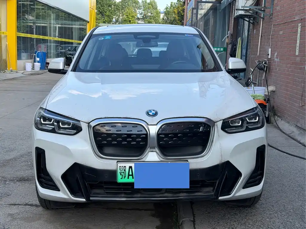 BMW iX3 — миниатюра 2