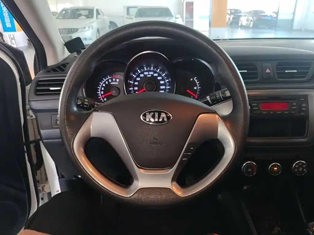 Kia K2 — миниатюра 11
