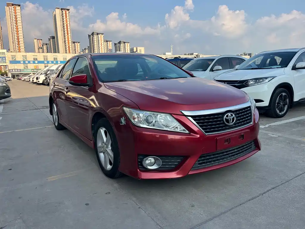 Toyota Camry — миниатюра 3