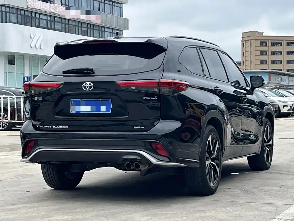 Toyota Crown Kluger — миниатюра 9