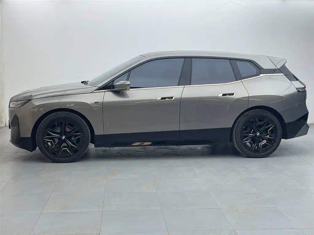 BMW BMW iX M60 — миниатюра 3