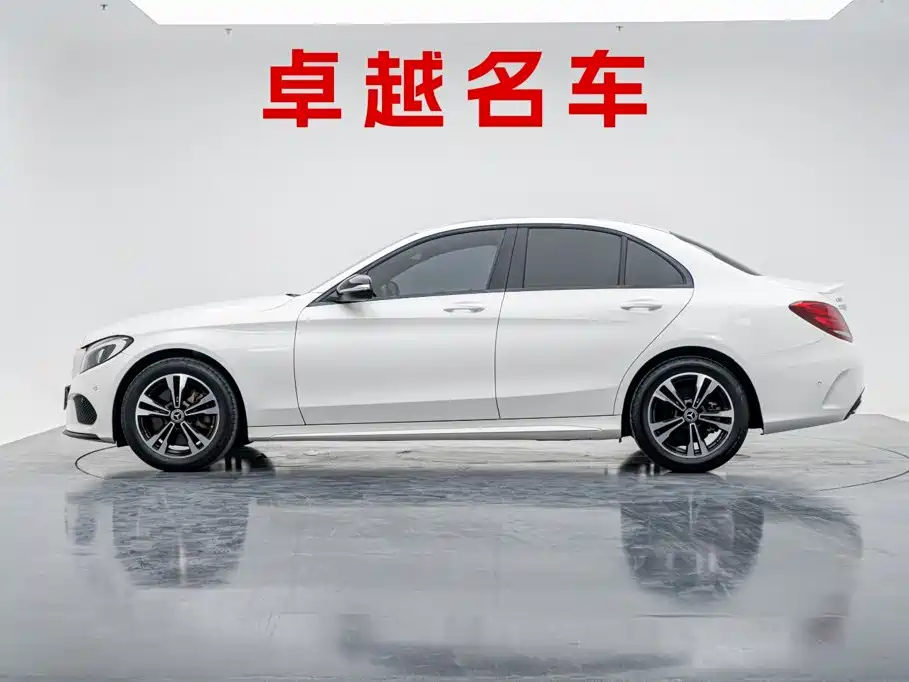 Mercedes-Benz C-Class — миниатюра 7