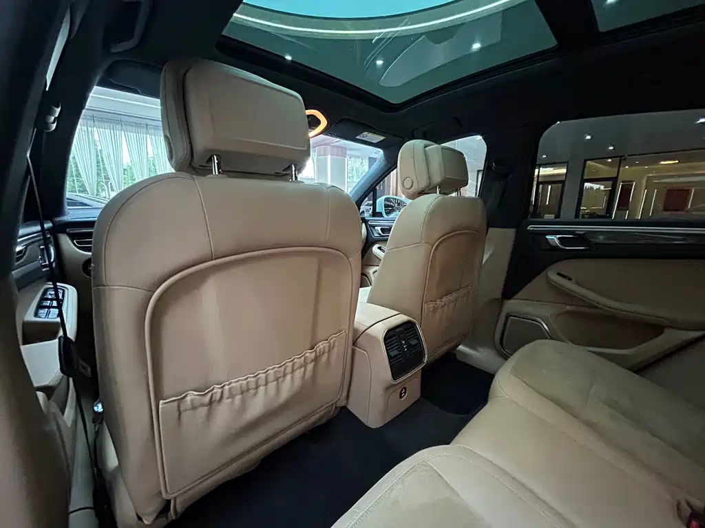 Porsche Macan — миниатюра 16