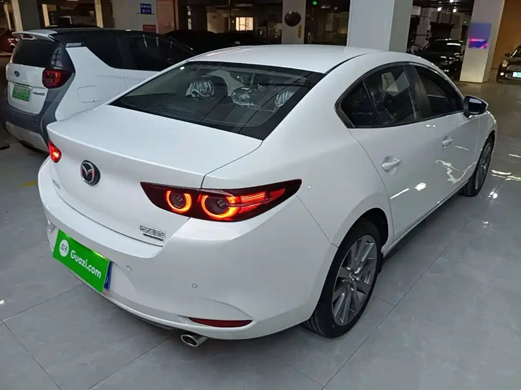 Mazda 3 Axela — миниатюра 7