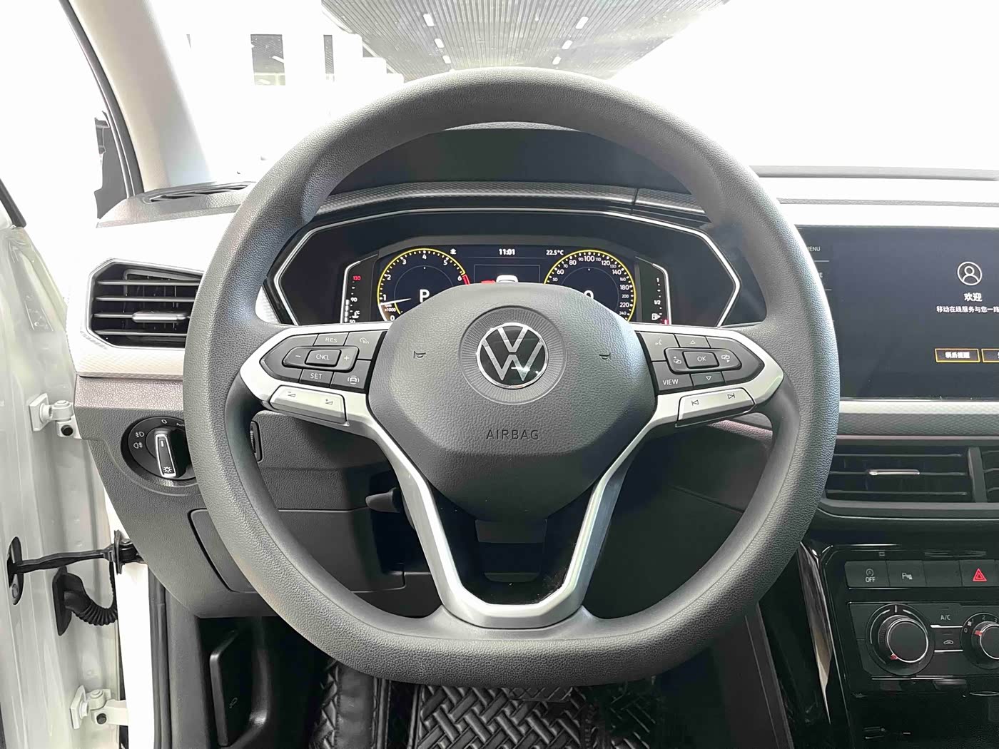 Volkswagen Tanying 1.5 л 2022 г. Белый, пробег 27799 км