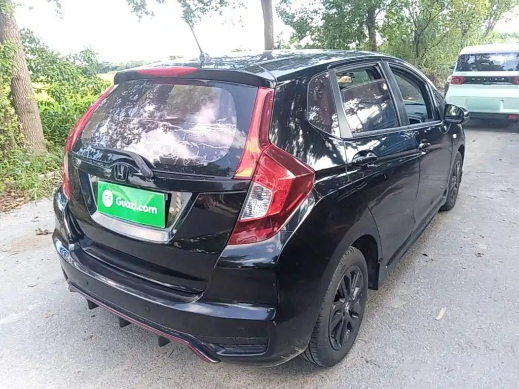 Honda Fit — миниатюра 7