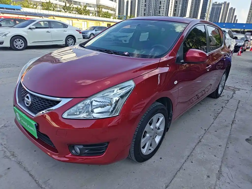 Nissan Tiida — миниатюра 2