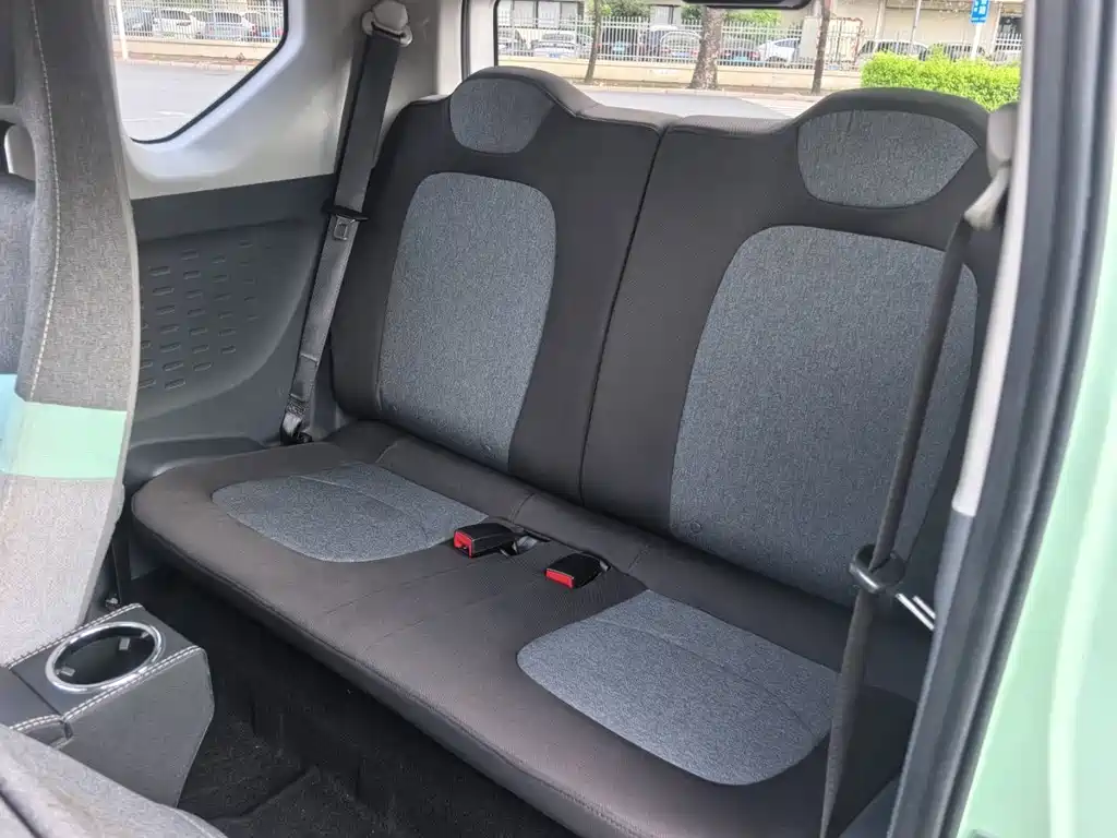 Wuling MINIEV — миниатюра 6