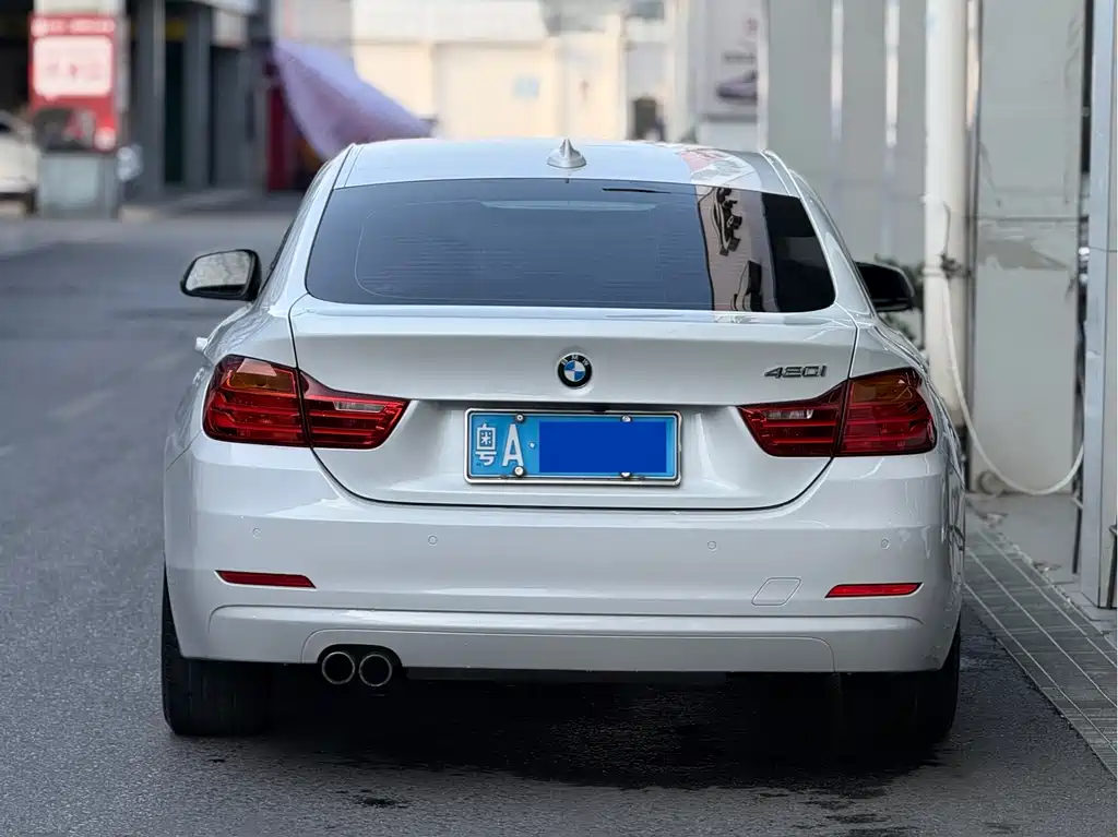 BMW 4 SERIES