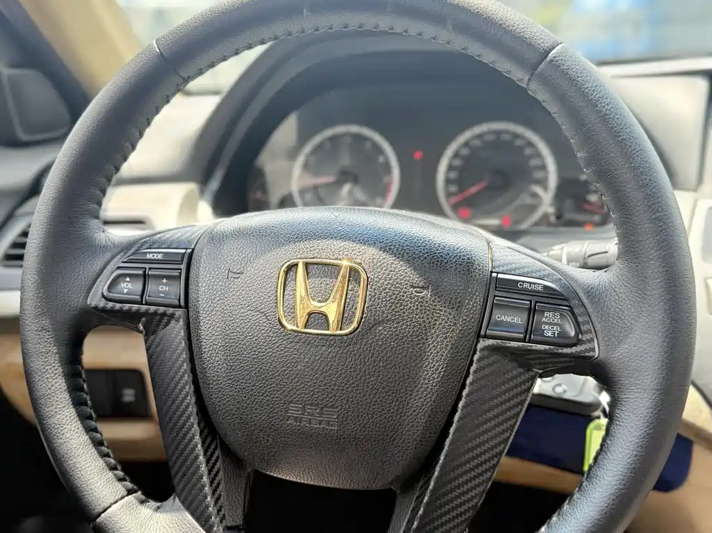 Honda Accord — миниатюра 14
