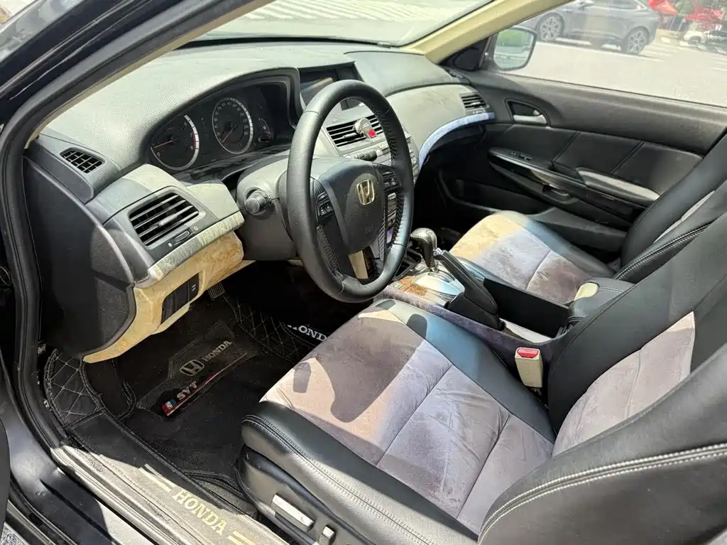 Honda Accord — миниатюра 7