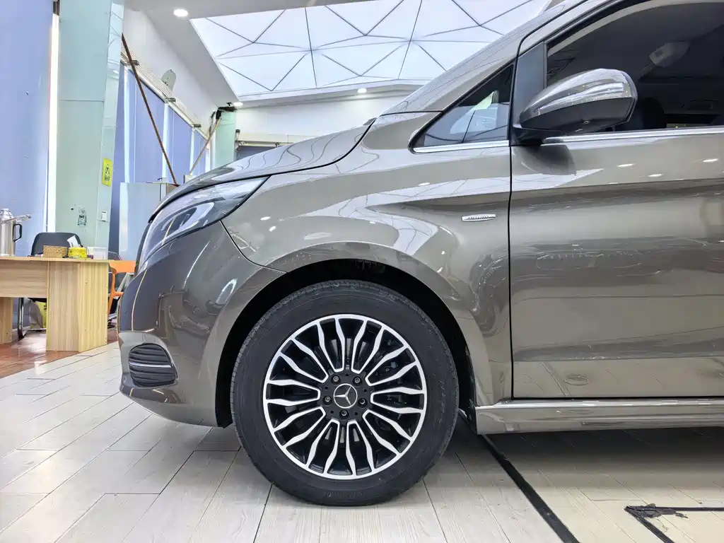 Mercedes-Benz V-Class — миниатюра 15