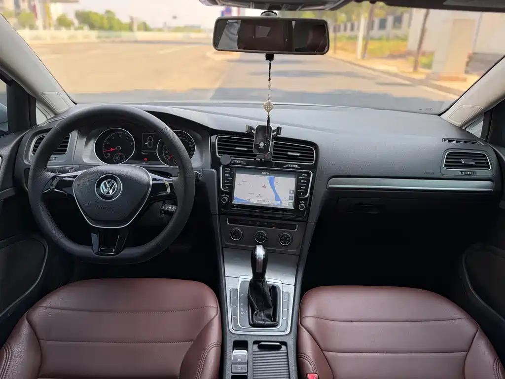Volkswagen Golf — миниатюра 5