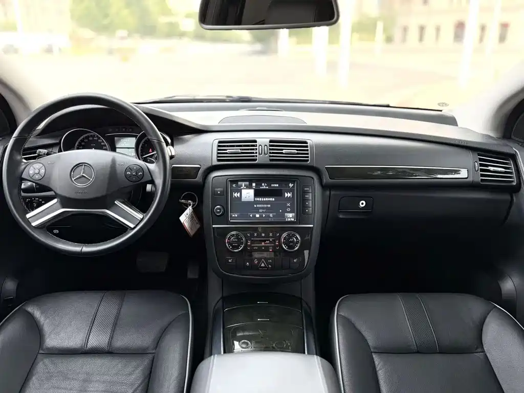 Mercedes-Benz R-Class — миниатюра 2