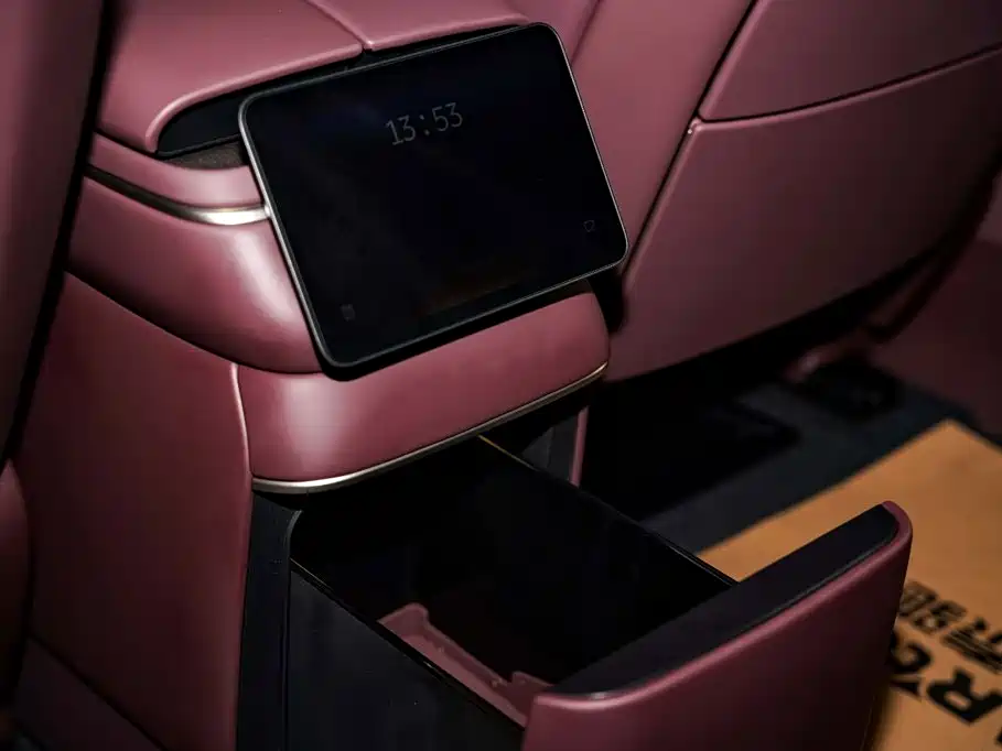 NIO ES8 — миниатюра 29