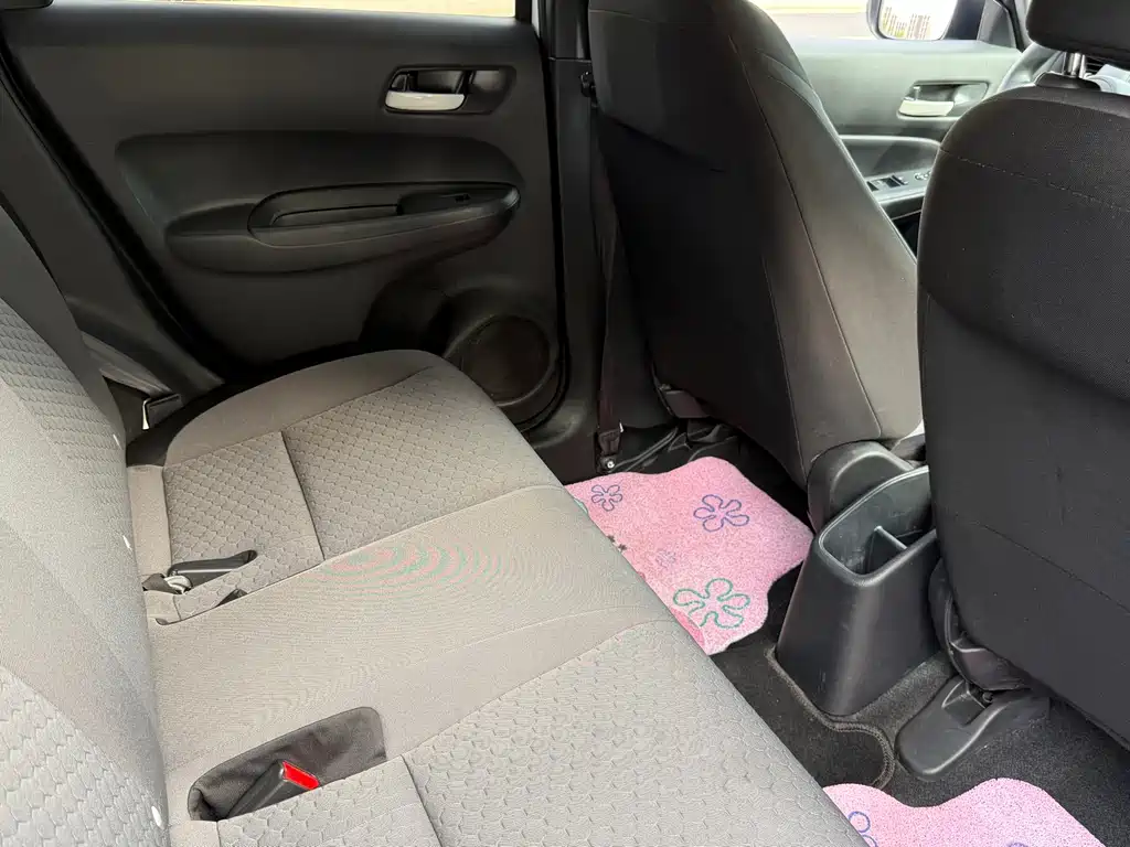 Honda Fit — миниатюра 11