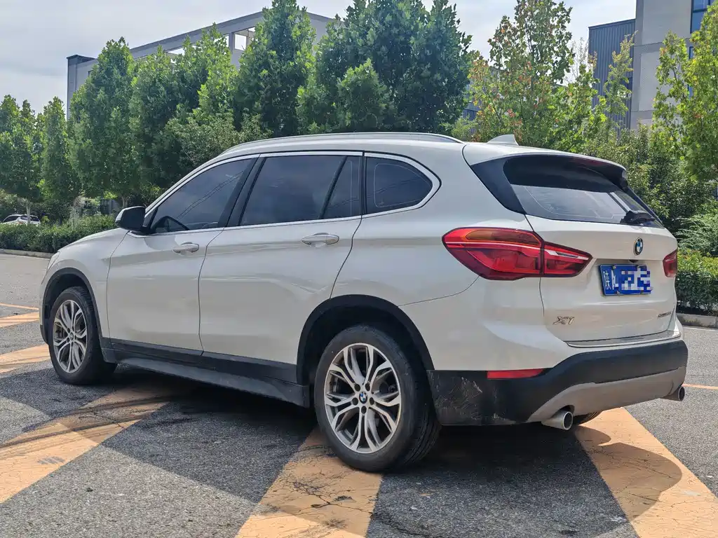 BMW X1 — миниатюра 10