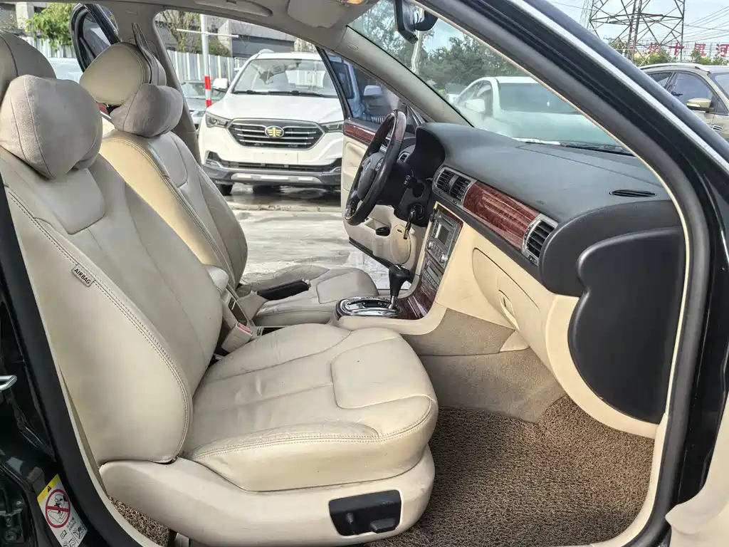 Volkswagen Passat Lingyu — миниатюра 7
