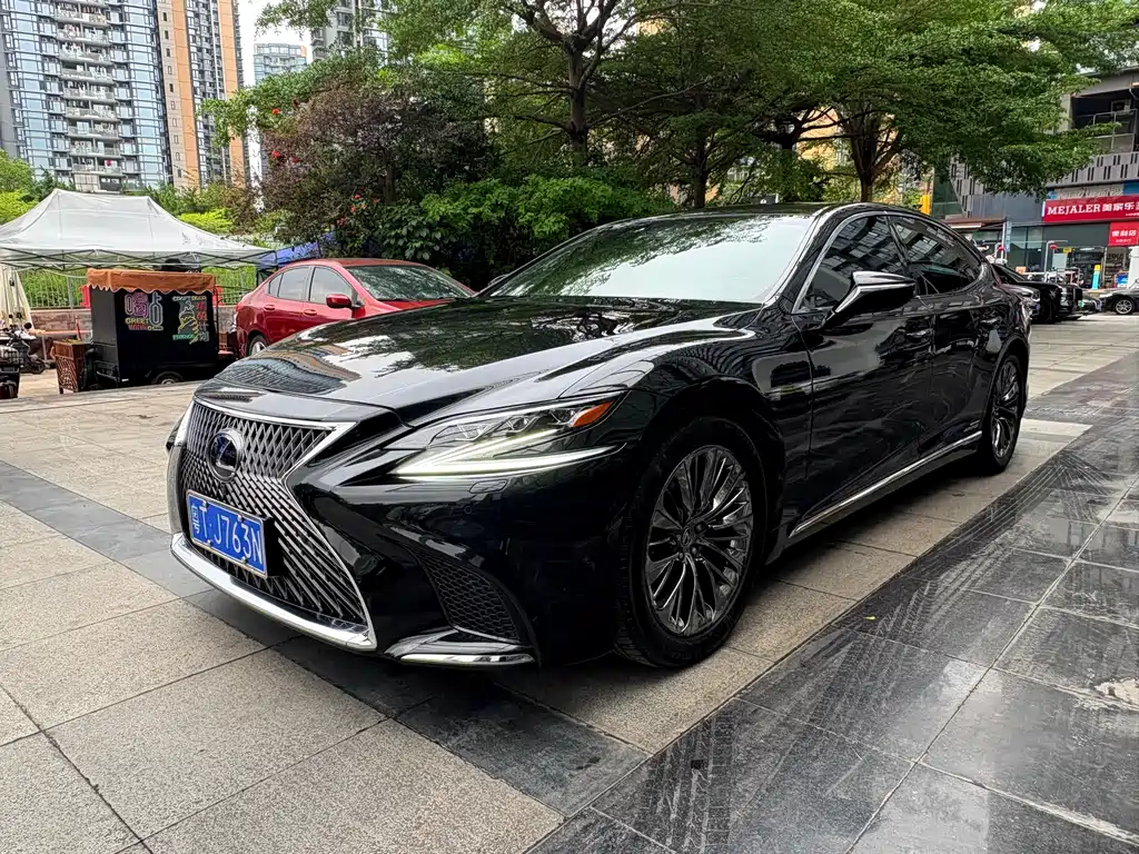 Lexus LS 2019