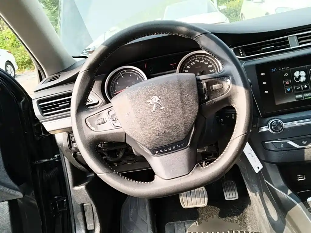 Peugeot 408 — миниатюра 11