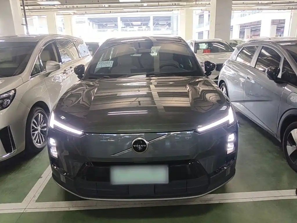 Volvo XC70 PHEV — миниатюра 3