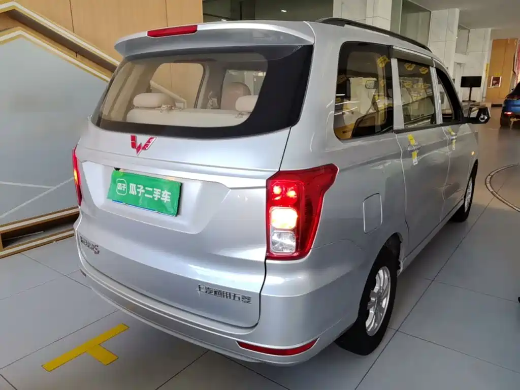 Wuling Hongguang — миниатюра 7