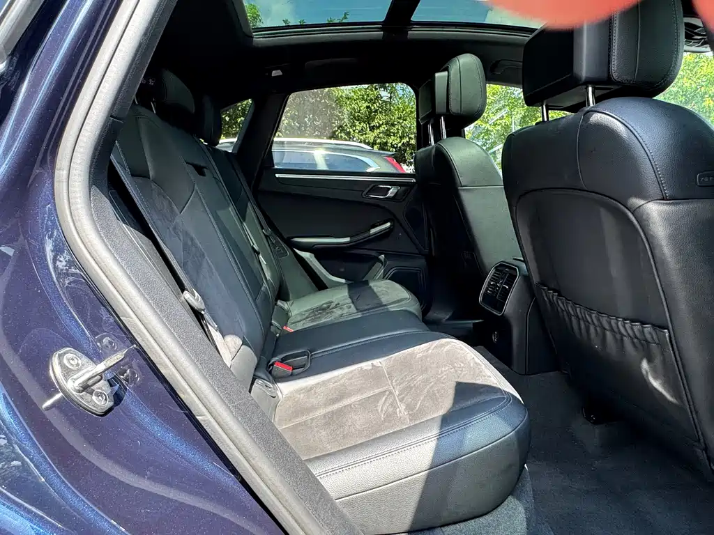 Porsche Macan — миниатюра 11