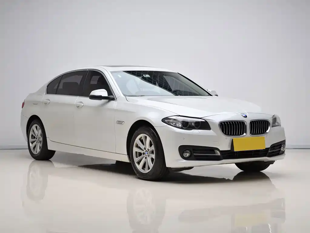 BMW 5 Series — миниатюра 3