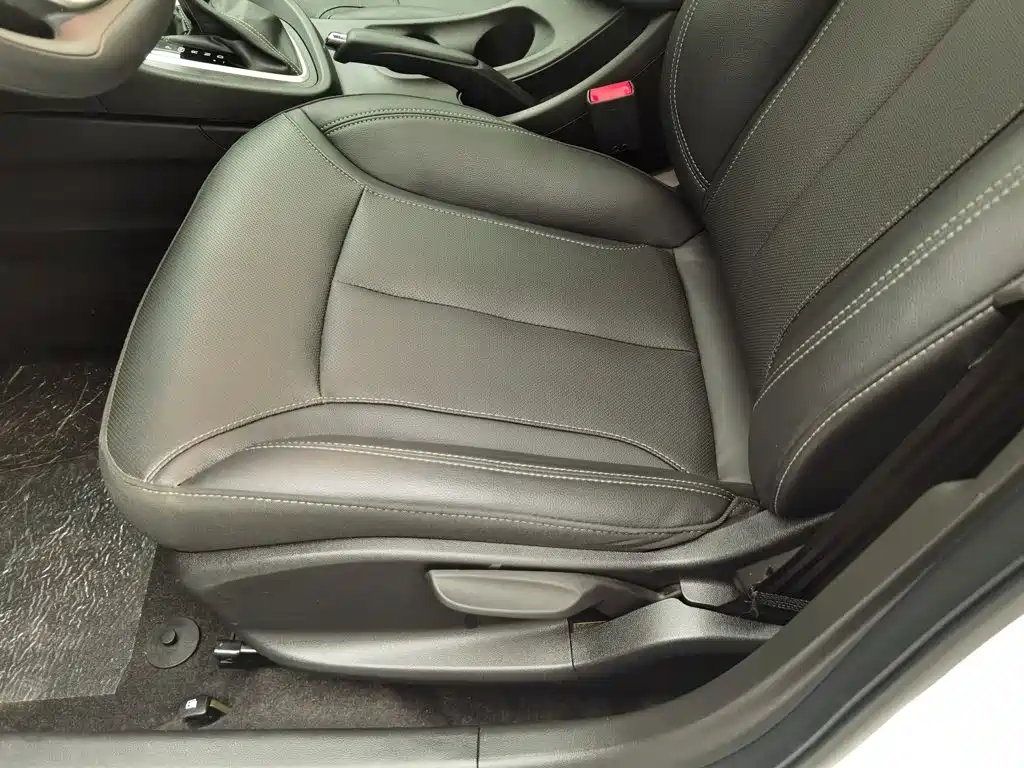 Buick Excelle — миниатюра 20