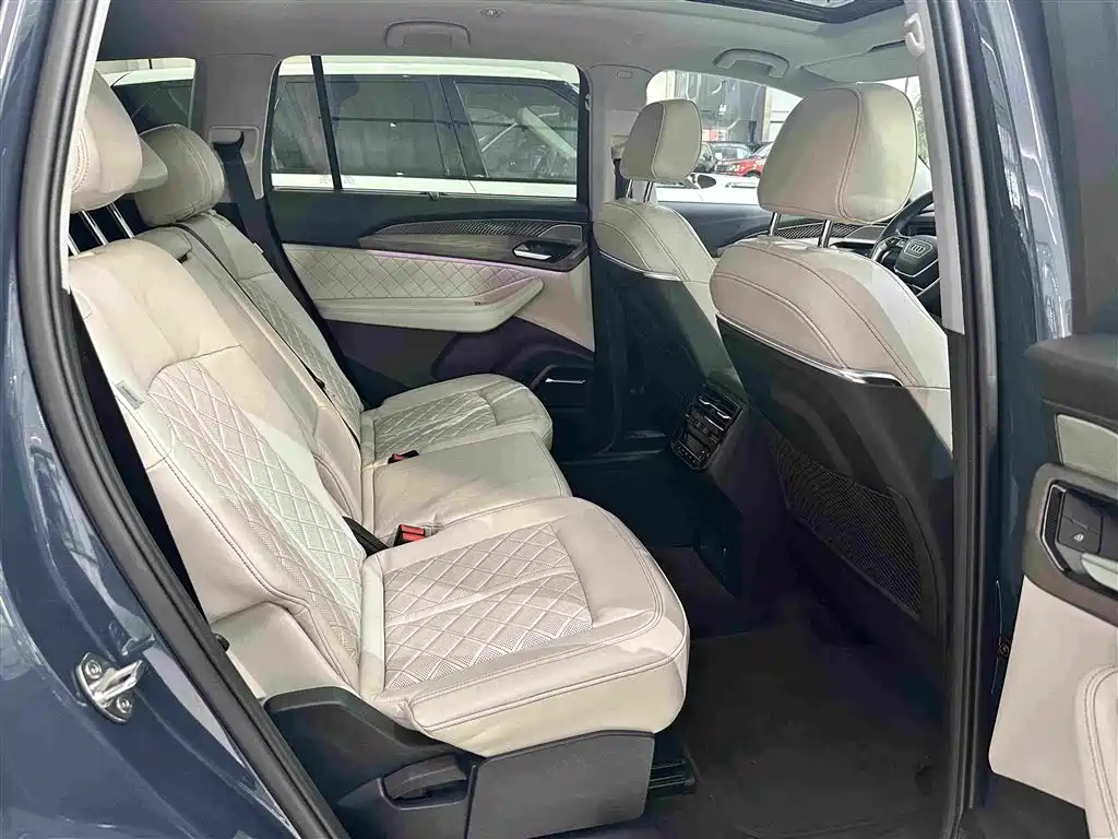 Audi Q6 — миниатюра 17