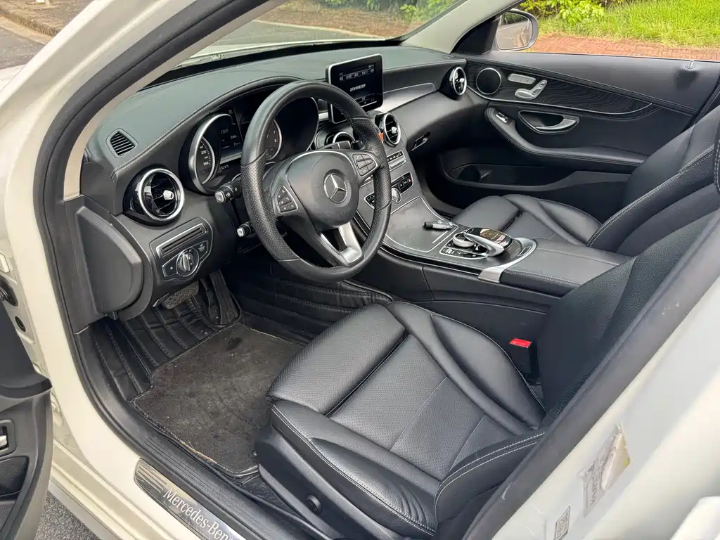 Mercedes-Benz C-Class — миниатюра 8