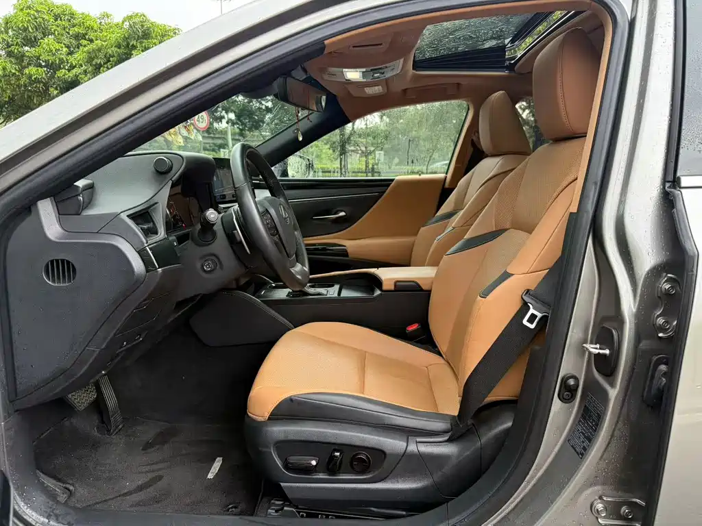 Lexus ES — миниатюра 5