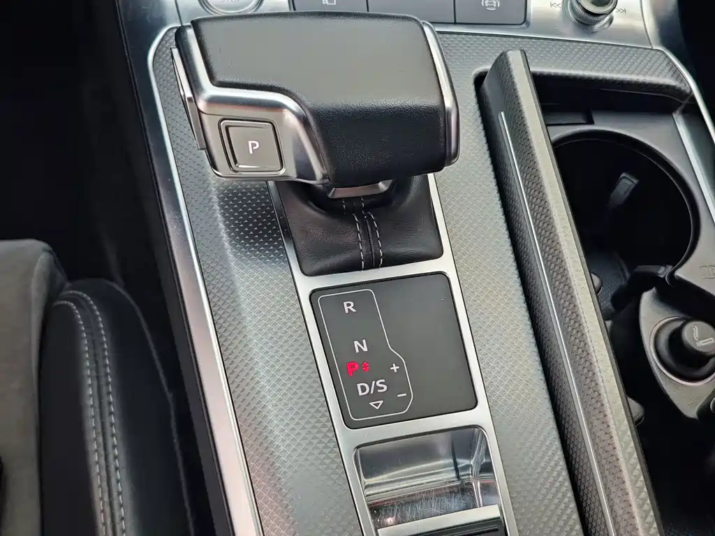 Audi A6L — миниатюра 13