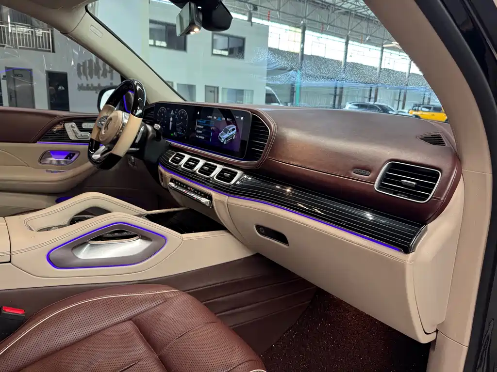 Mercedes-Benz GLS — миниатюра 29