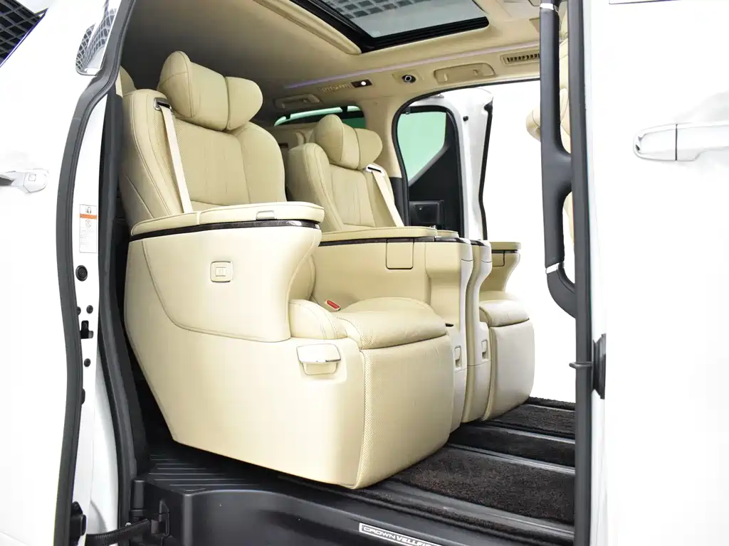 Toyota Vellfire — миниатюра 19